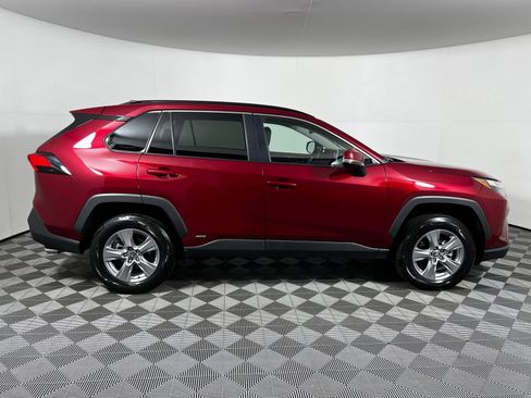 Certified 2025 Toyota RAV4 XLE AWD/4WD image 5