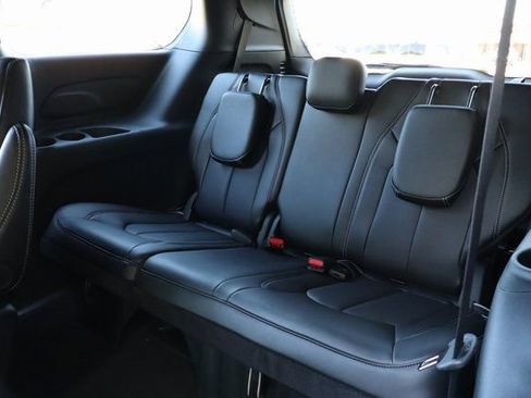 New 2026 Chrysler Pacifica Select image 52
