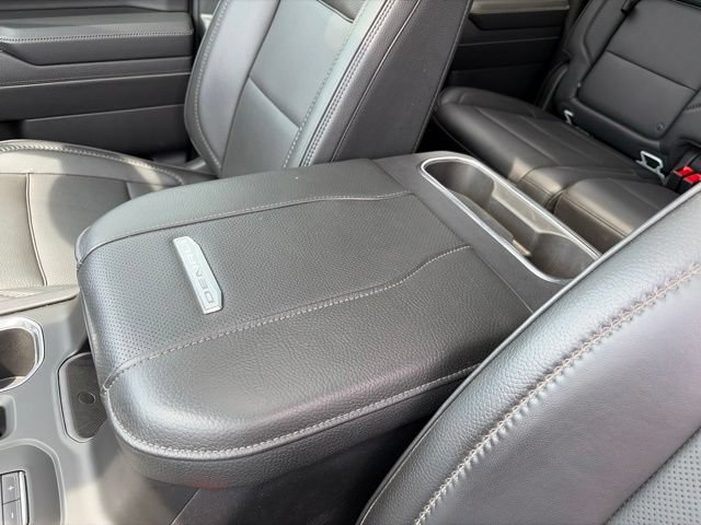 Used 2024 GMC Sierra 2500 Denali w/ Denali Reserve Package AWD/4WD image 32