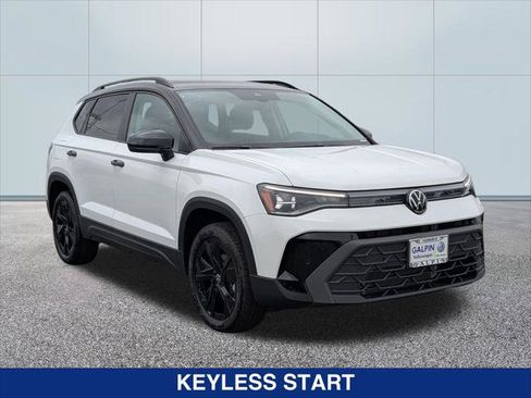 New 2026 Volkswagen Taos SE FWD image 7
