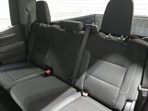 Used 2022 Chevrolet Silverado 1500 LT image 13