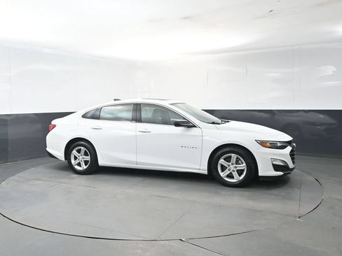 Used 2021 Chevrolet Malibu LS FWD image 7
