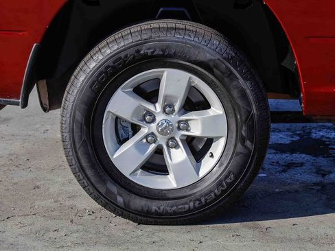 Used 2019 RAM 1500 Classic SLT image 12