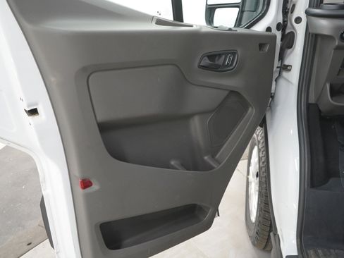 Used 2024 Ford Transit 350 XLT image 16