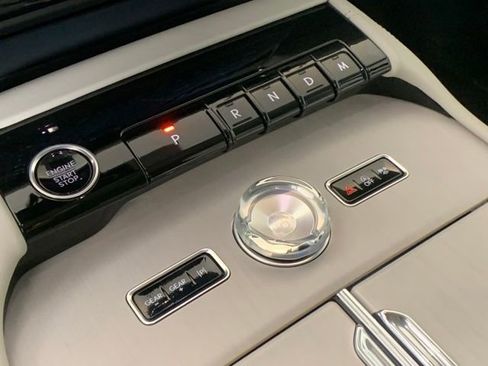 New 2025 Lincoln Navigator Reserve image 19