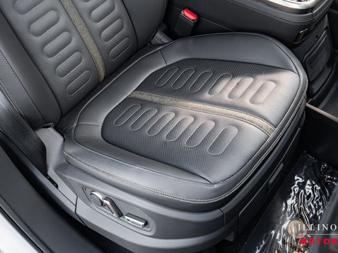 Used 2022 Rivian R1T Adventure image 41