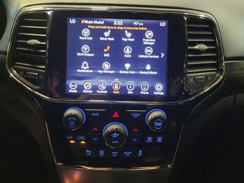Used 2022 Jeep Grand Cherokee Laredo X RWD image 25