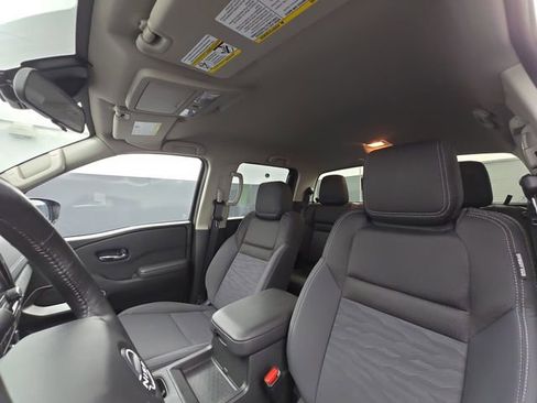 Used 2024 Nissan Frontier SV w/ Technology Package image 21