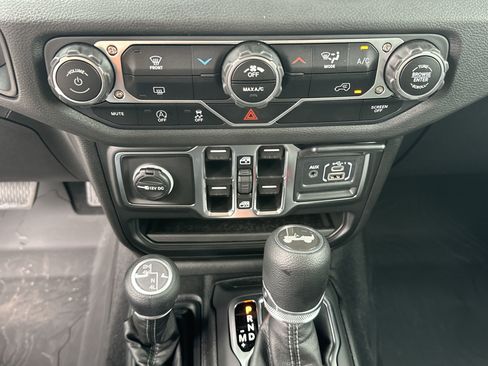 New 2025 Jeep Wrangler Sport S image 31