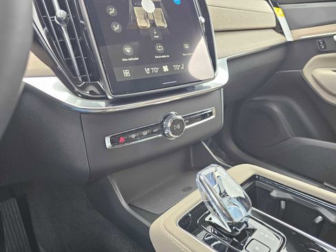 New 2026 Volvo XC90 B5 Plus w/ Protection Package image 26