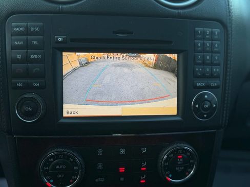 Used 2011 Mercedes-Benz GL 450 4MATIC image 14