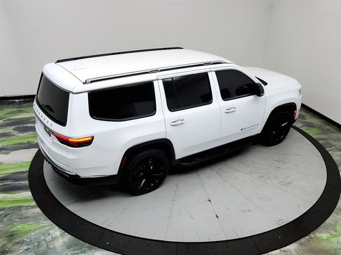 Used 2023 Jeep Wagoneer 4WD image 36