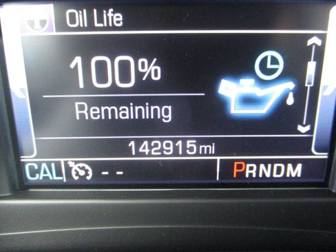 Used 2016 Chevrolet Suburban LT RWD image 18