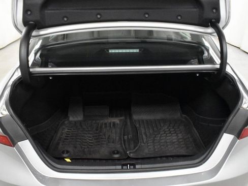 Used 2021 Toyota Camry SE w/ Cold Weather Package image 11