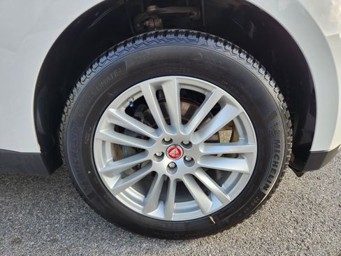 Used 2020 Jaguar F-PACE Prestige image 7