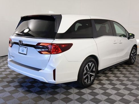 New 2026 Honda Odyssey EX-L image 2