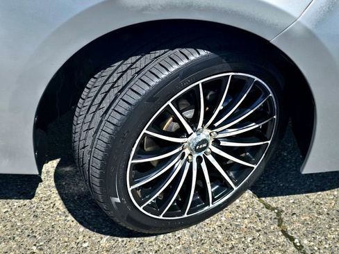 Used 2019 Toyota Corolla XSE FWD image 28