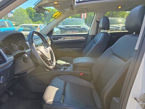 Used 2019 Volkswagen Atlas SE w/ Panoramic Sunroof Package AWD/4WD image 14