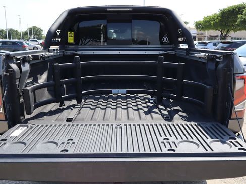 Used 2021 Nissan Titan PRO-4X w/ Pro-4x Convenience Package AWD/4WD image 30