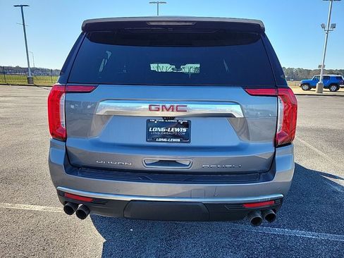 Used 2021 GMC Yukon XL Denali w/ Denali Premium Package image 6