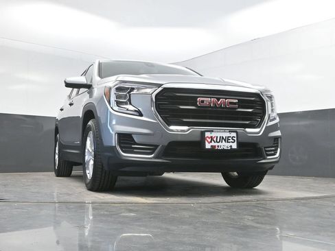 Used 2024 GMC Terrain SLE AWD/4WD image 33