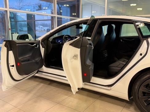Used 2018 Tesla Model S 75D AWD/4WD image 18