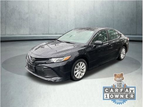 Used 2019 Toyota Camry LE w/ Carpet Mat Package image 3