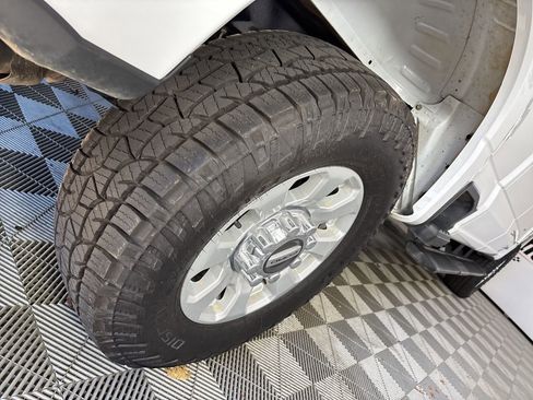 Used 2023 Ford F250 XLT w/ FX4 Off-Road Package image 34