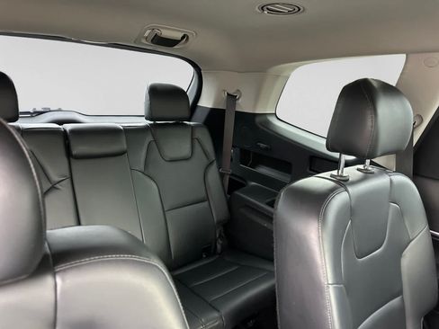 Used 2020 Kia Telluride S FWD image 19