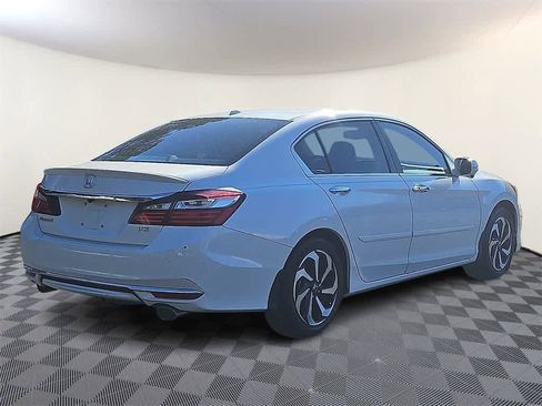 Used 2016 Honda Accord EX-L image 4