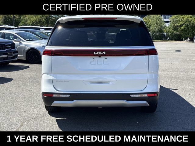 Used 2024 Kia Carnival EX FWD image 3
