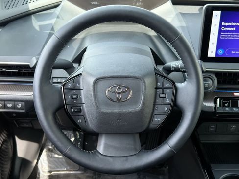 Used 2025 Toyota Prius XLE image 24