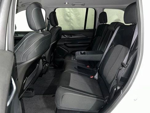 Certified 2023 Jeep Grand Cherokee Laredo image 21