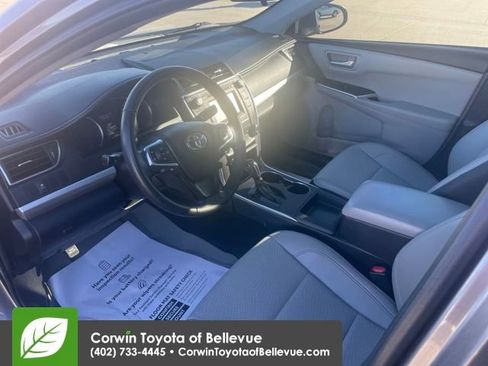 Used 2016 Toyota Camry SE image 9