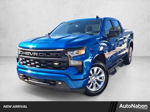 Used 2022 Chevrolet Silverado 1500 Custom image 1