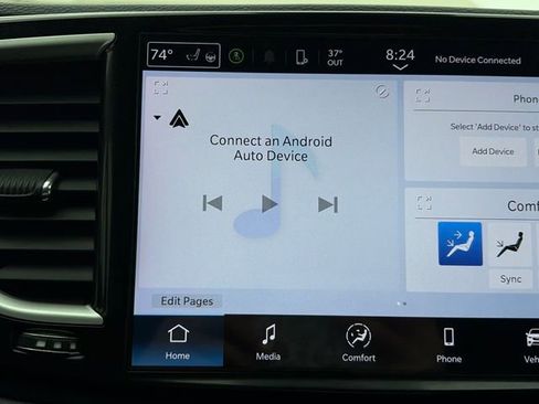 Used 2024 Chrysler Pacifica Touring-L image 47