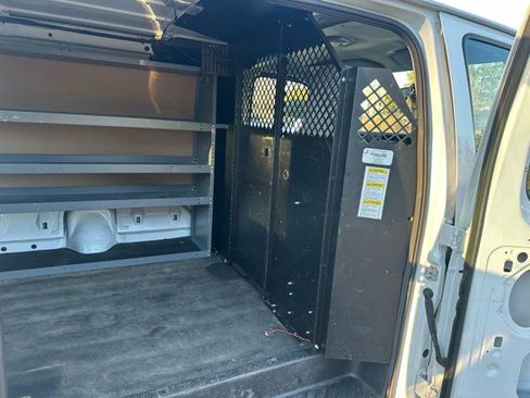 Used 2014 Ford E-150 and Econoline 150 image 19