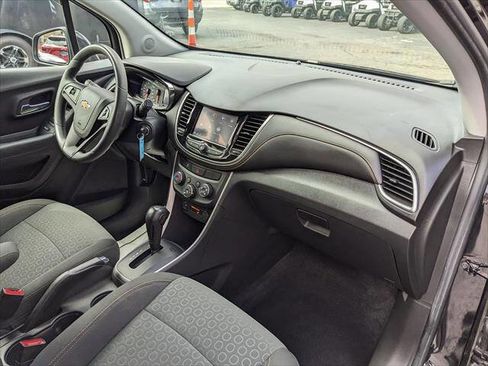 Used 2020 Chevrolet Trax LS w/ Tint and Cruise Package image 18