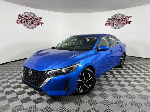 Used 2025 Nissan Sentra SV FWD image 1