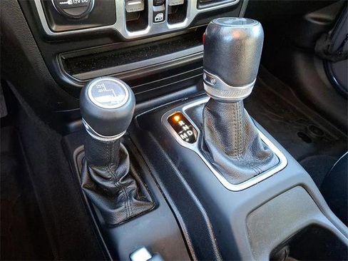 Certified 2020 Jeep Wrangler Unlimited Sahara image 14