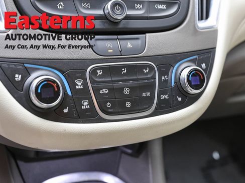Used 2024 Chevrolet Malibu LT FWD image 20