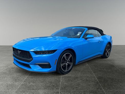 Used 2025 Ford Mustang Premium RWD image 3