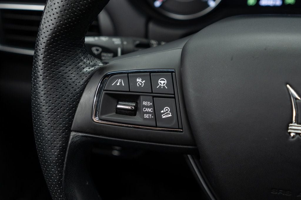Used 2023 Maserati Levante GT AWD/4WD image 24