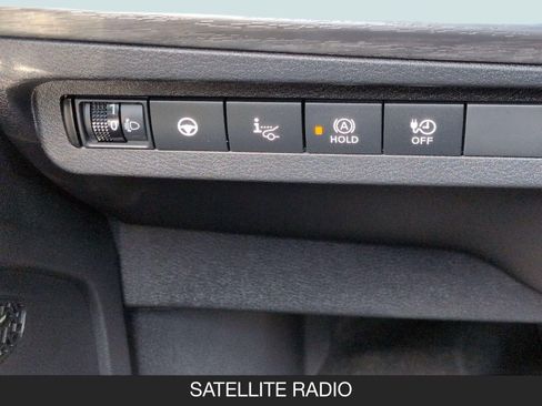 Used 2023 Nissan Ariya AWD image 21