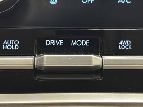 Used 2025 Hyundai Santa Fe Calligraphy AWD/4WD image 35