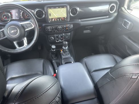 Used 2022 Jeep Wrangler Unlimited Sahara AWD/4WD image 27