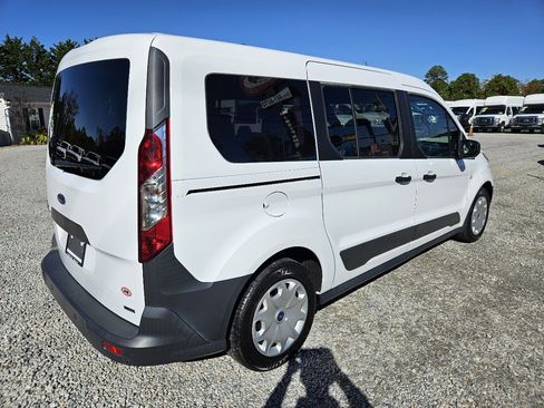 Used 2018 Ford Transit Connect XL image 5