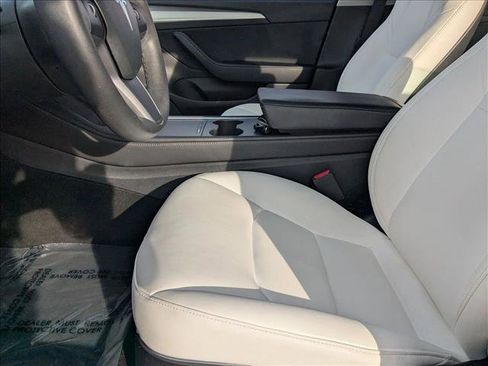 Used 2021 Tesla Model 3 Standard Range Plus image 16