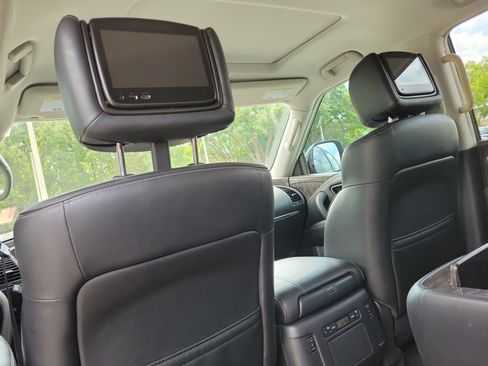 Used 2021 Nissan Armada Platinum w/ Captain's Chairs Package RWD image 19