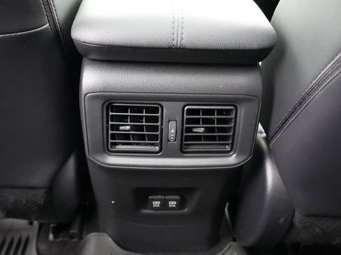 Used 2021 Toyota RAV4 Limited AWD/4WD image 18
